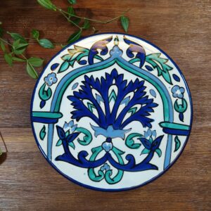 Assiette aux Motifs Orientaux et Camaïeu de Bleu