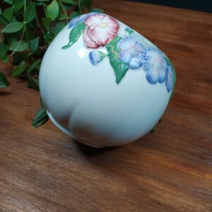 Vase ou Cache Pot en Céramique et Fleurs Roses et Violettes en Relief