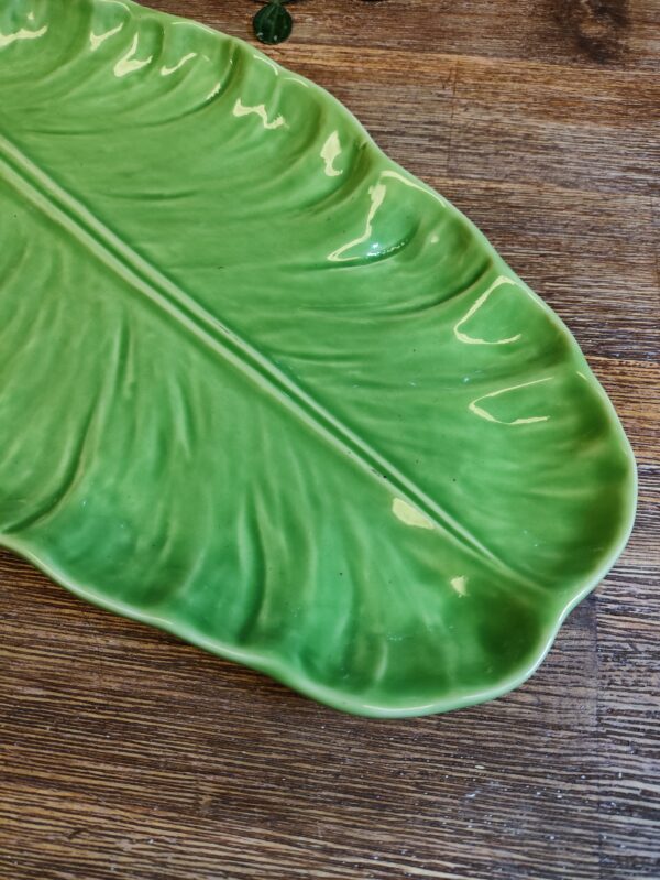 Plateau coupelle en céramique en forme de feuille verte