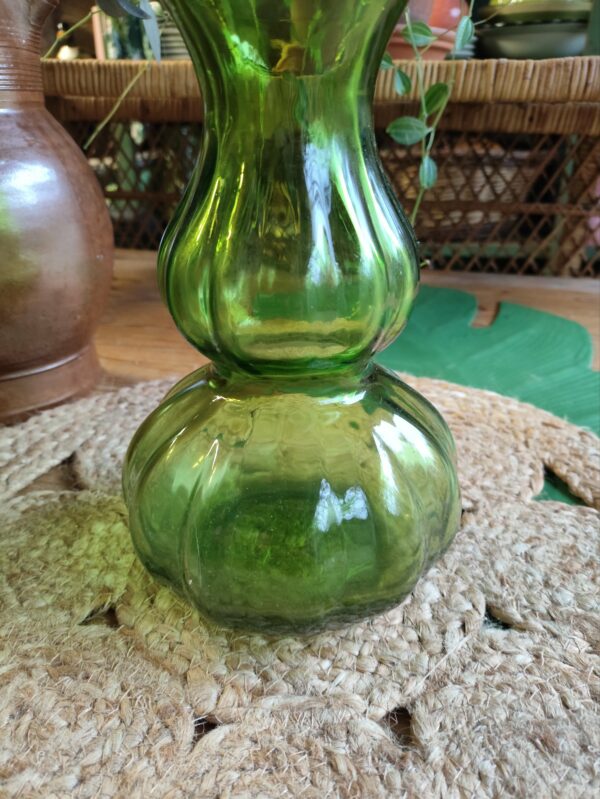 Vase Vert en Verre Moulé – Image 5